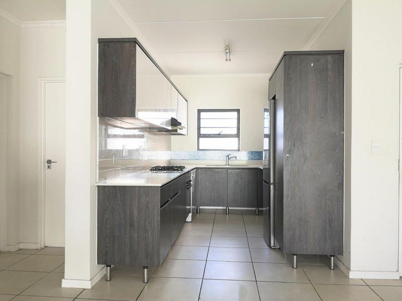 To Let 3 Bedroom Property for Rent in Sandown Western Cape